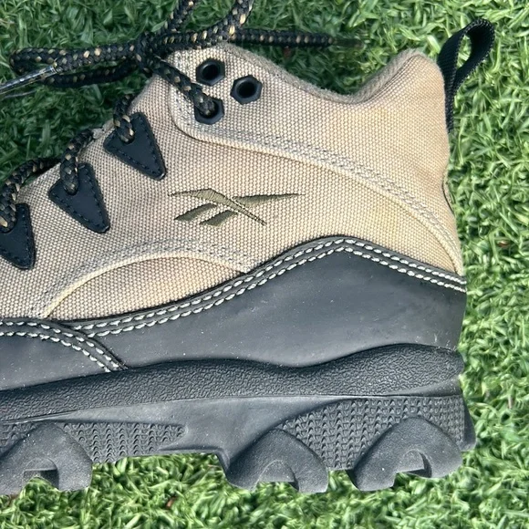 Reebok Rare Vintage 1995 Etna Mid Olive Canvas & Black Hiking Boots Size 7 1/2